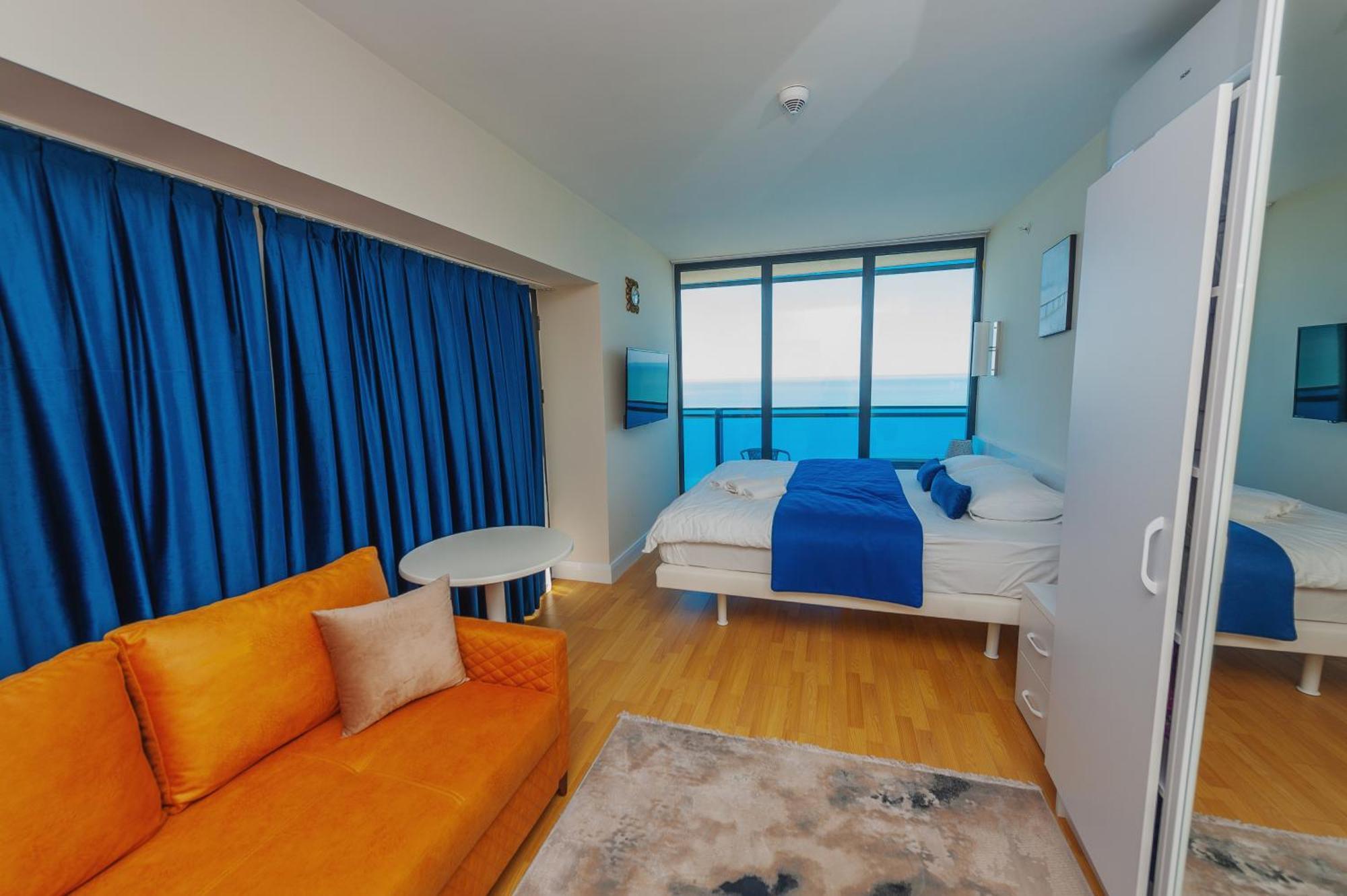 P A N O R A M A A P R T H T E L Orbi With Sea View Hotel Batoemi Buitenkant foto